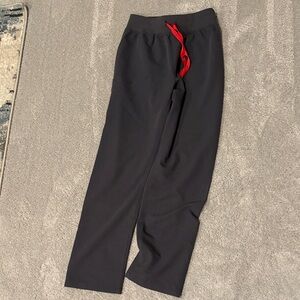 Figs Charcoal scrubs with red drawstring Details